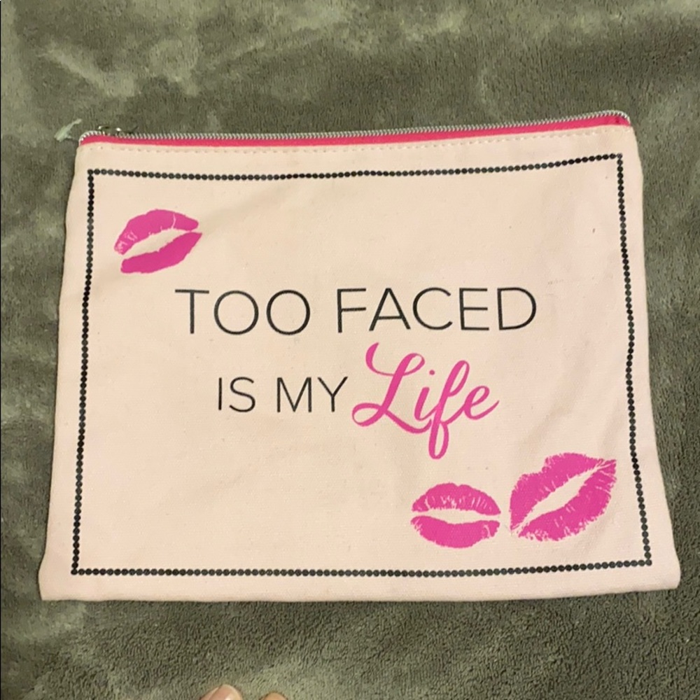 Too Faced Cosmetic Bag - Picture 1 of 5